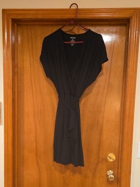 Nine West Black Top with Scoop Neck